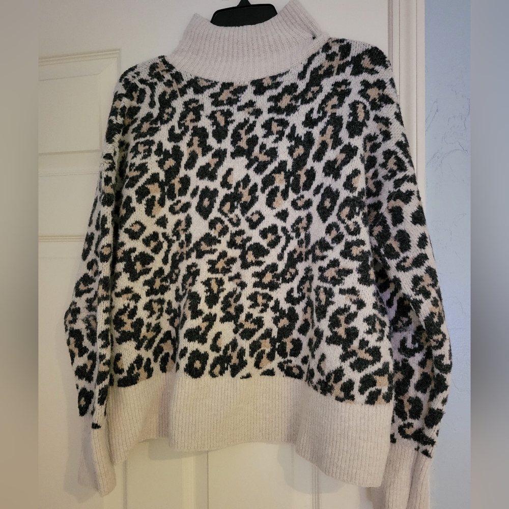 Soft & Thick Animal print sweater